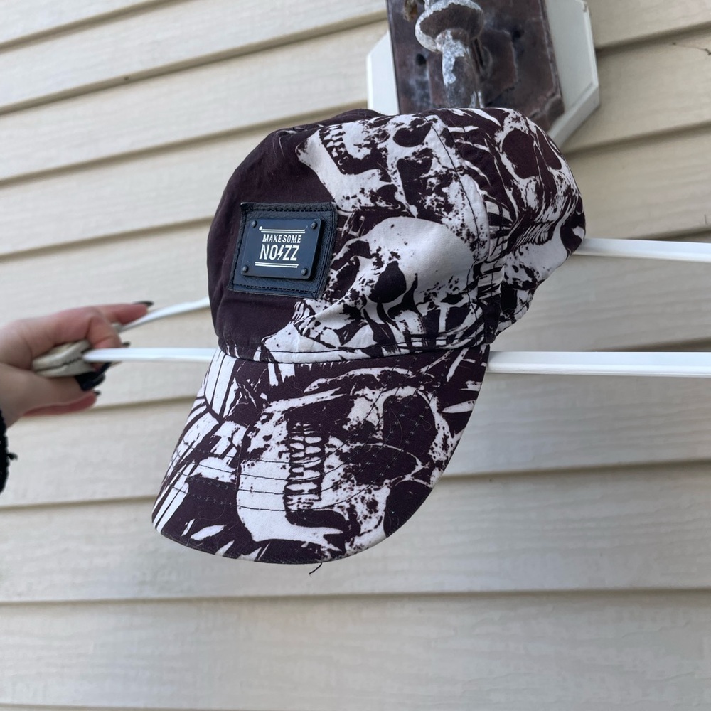 Skull cap - Picture 2 of 4
